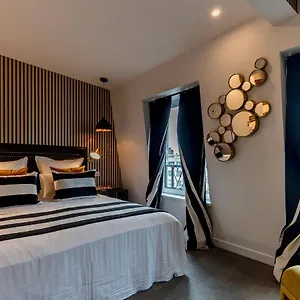 Be Luxury Apartahotel