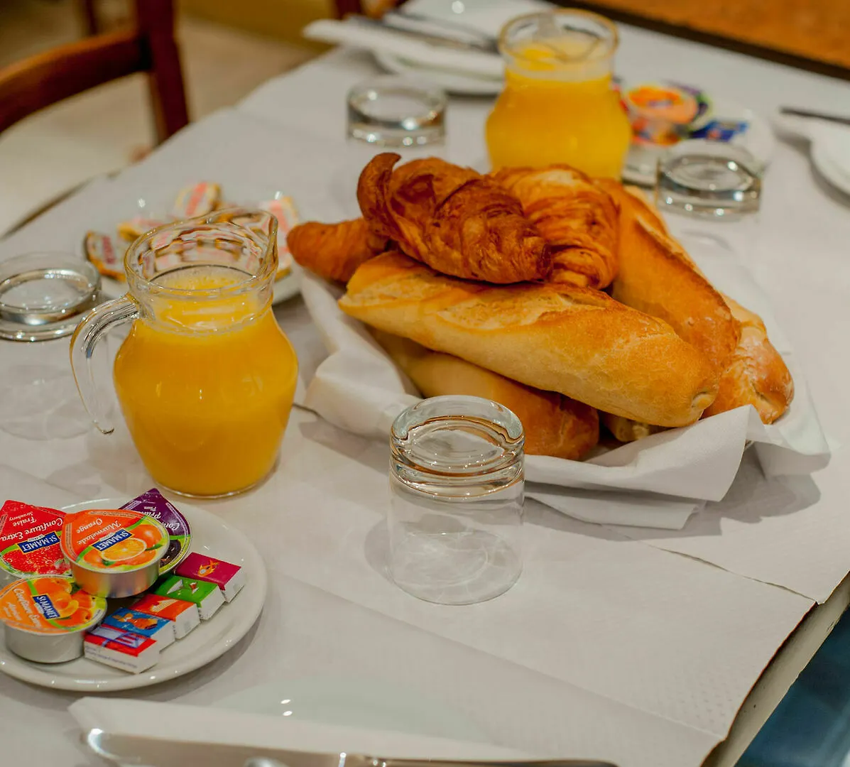 **  Hotel Leonard De Vinci 75011 Παρίσι Γαλλία