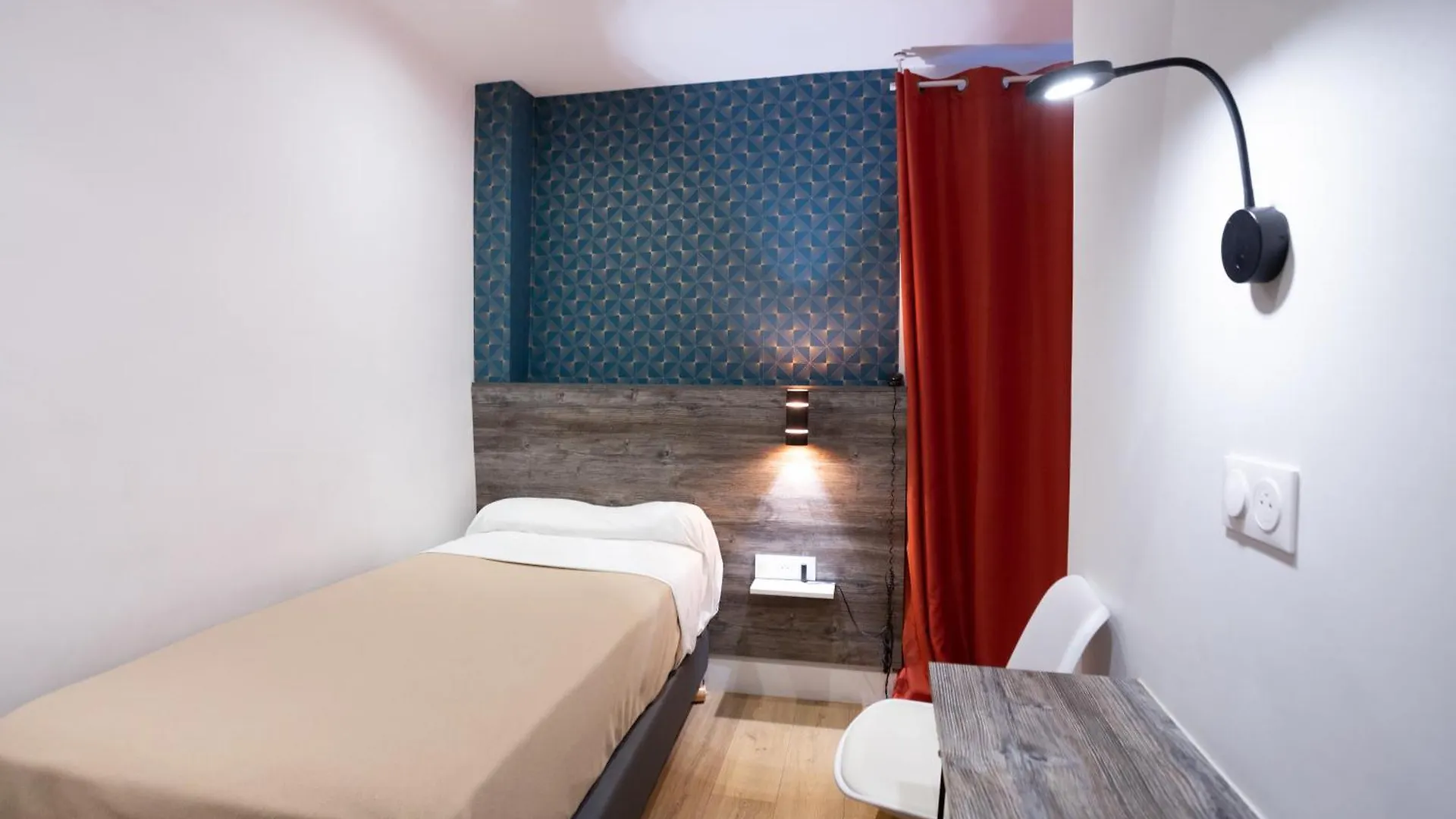 Hotel Leonard De Vinci 75011 Paryż