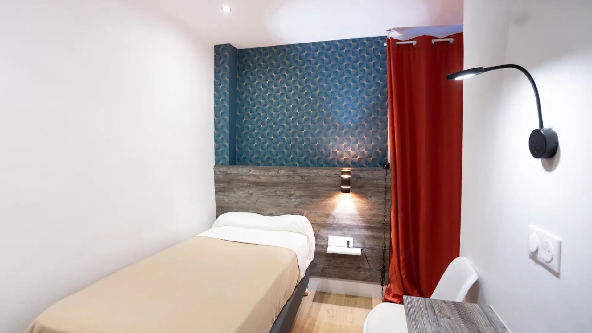Hotel Leonard De Vinci 75011 Paryż